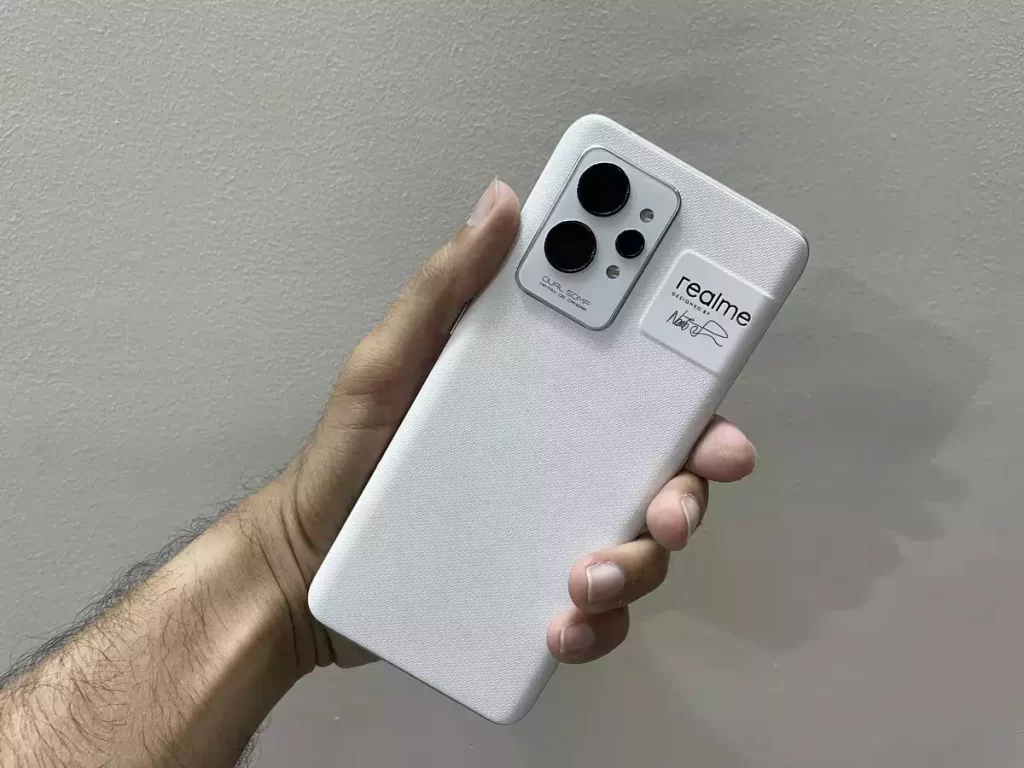 realme gt 2 pro rear camera setup